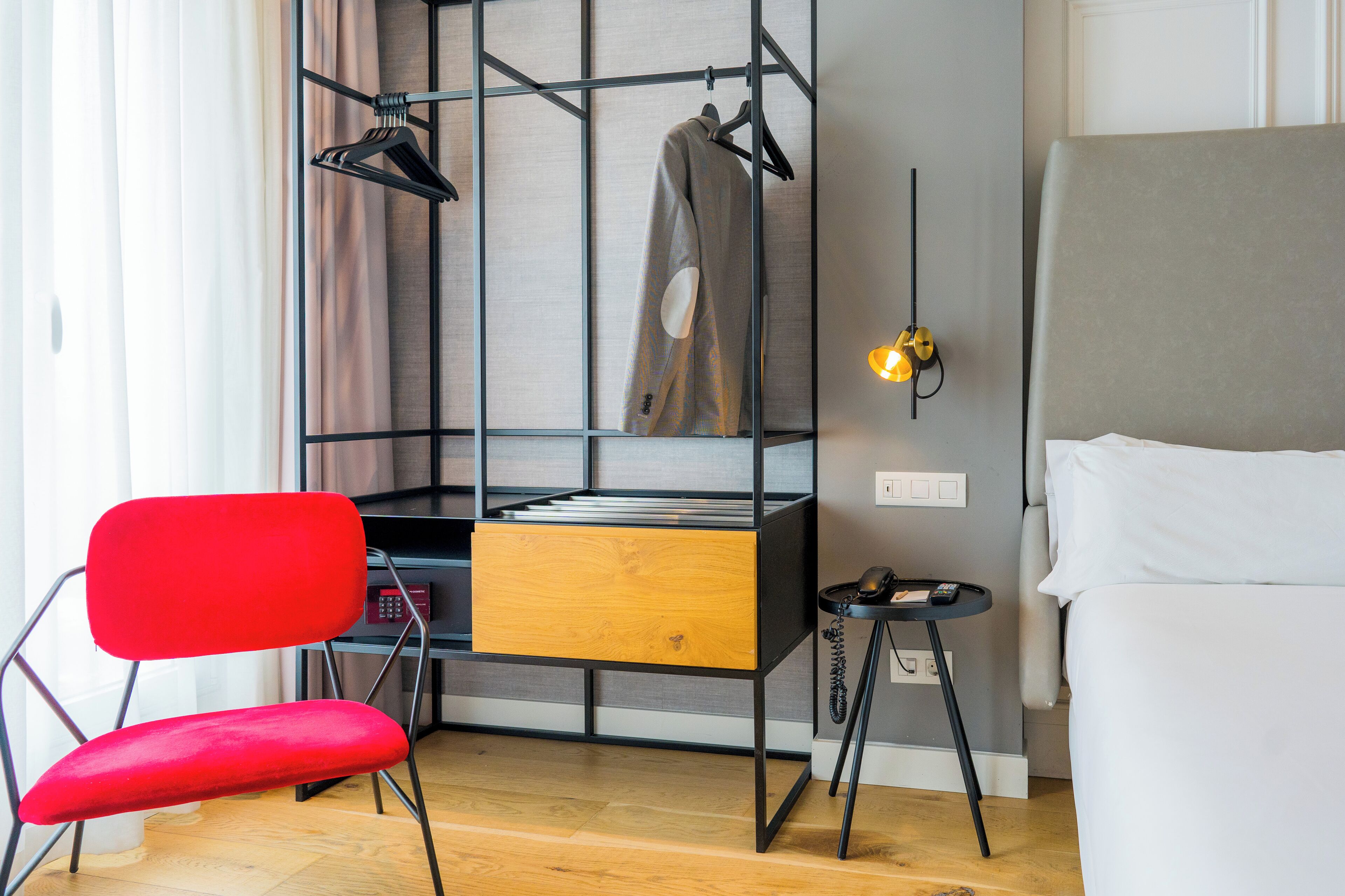 family room (2 adults + 2 children) | minibar, in-room safe, desk, blackout curtains