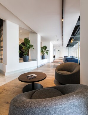 Interior entrance - Hotel Riazor (A Coruña)