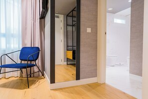 Minibar, in-room safe, desk, blackout drapes