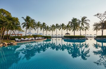 3 outdoor pools, open 7 AM to 6:30 PM, pool umbrellas, sun loungers