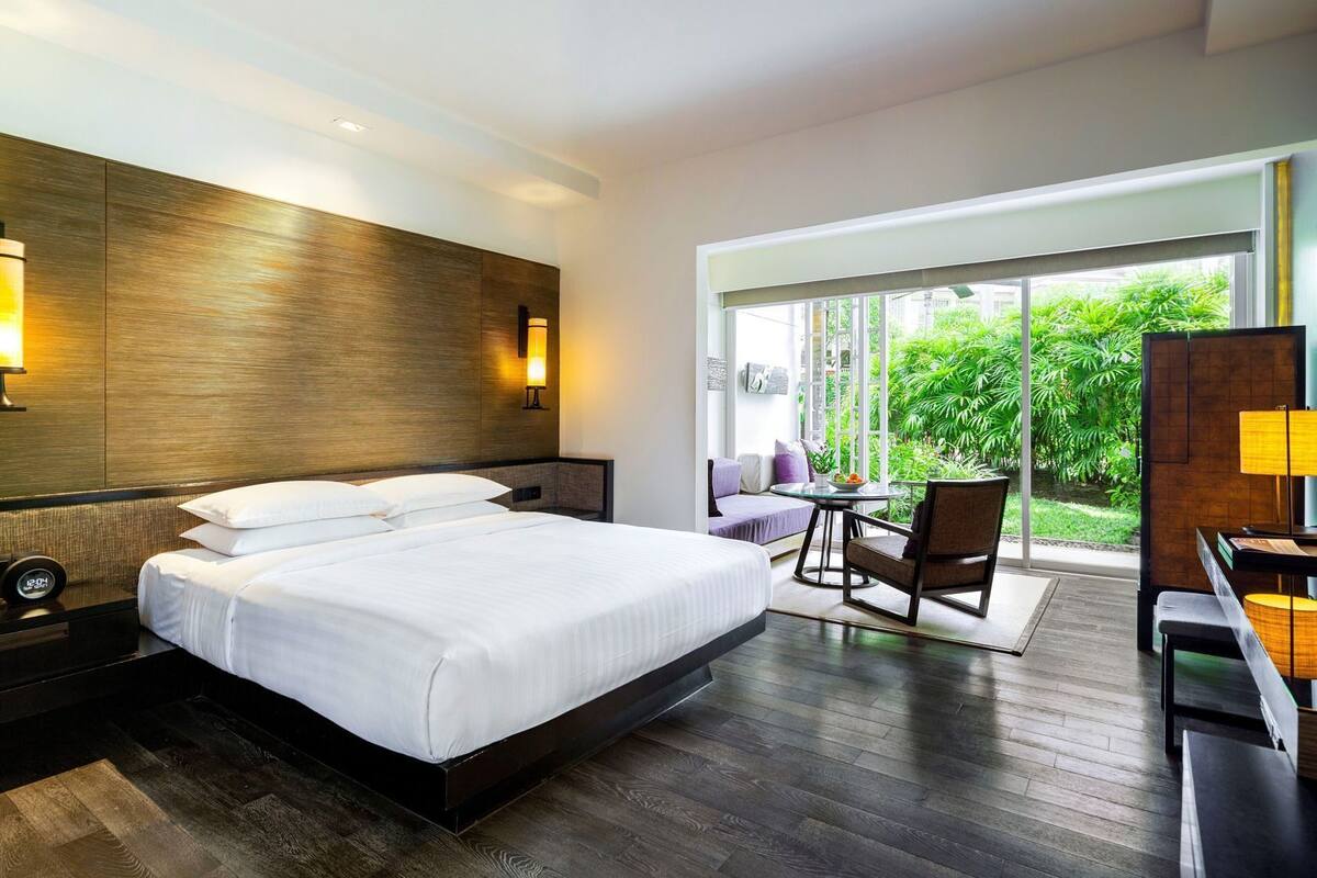 Literie de qualité supérieure, coffres-forts dans les chambres, bureau