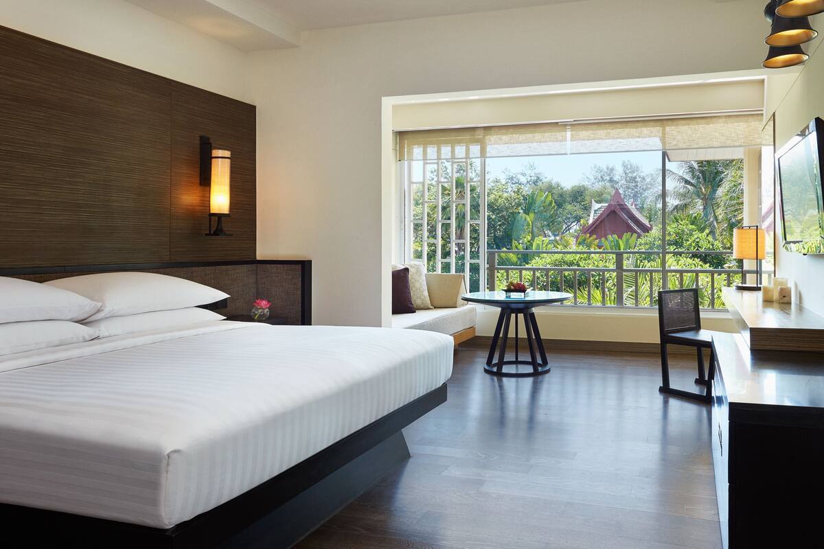 Literie de qualité supérieure, coffres-forts dans les chambres, bureau