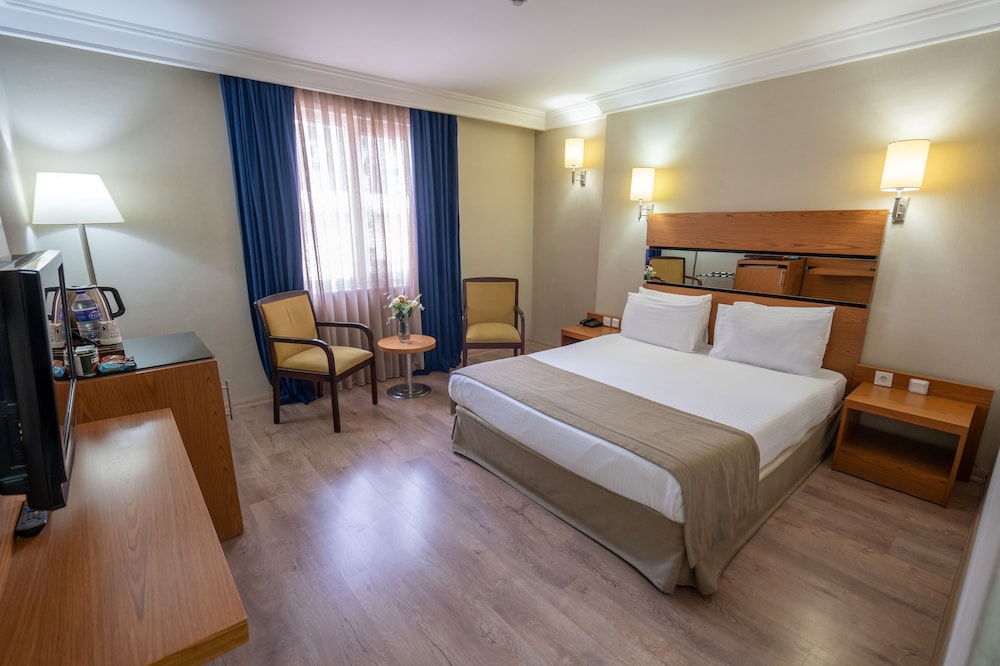 The Green Park Hotel Taksim - 14