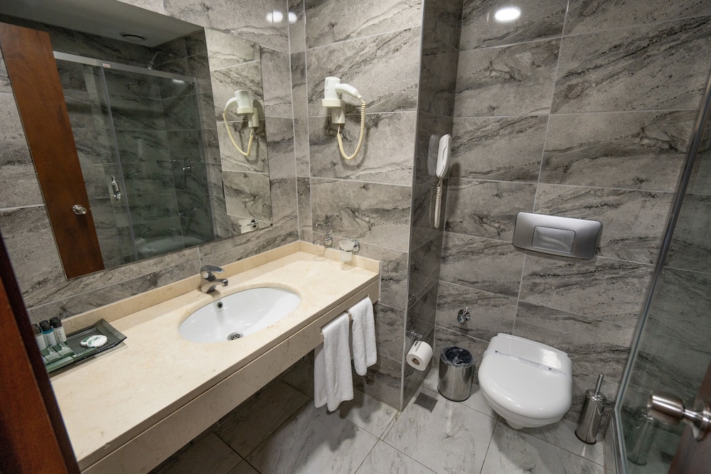 The Green Park Hotel Taksim - 11