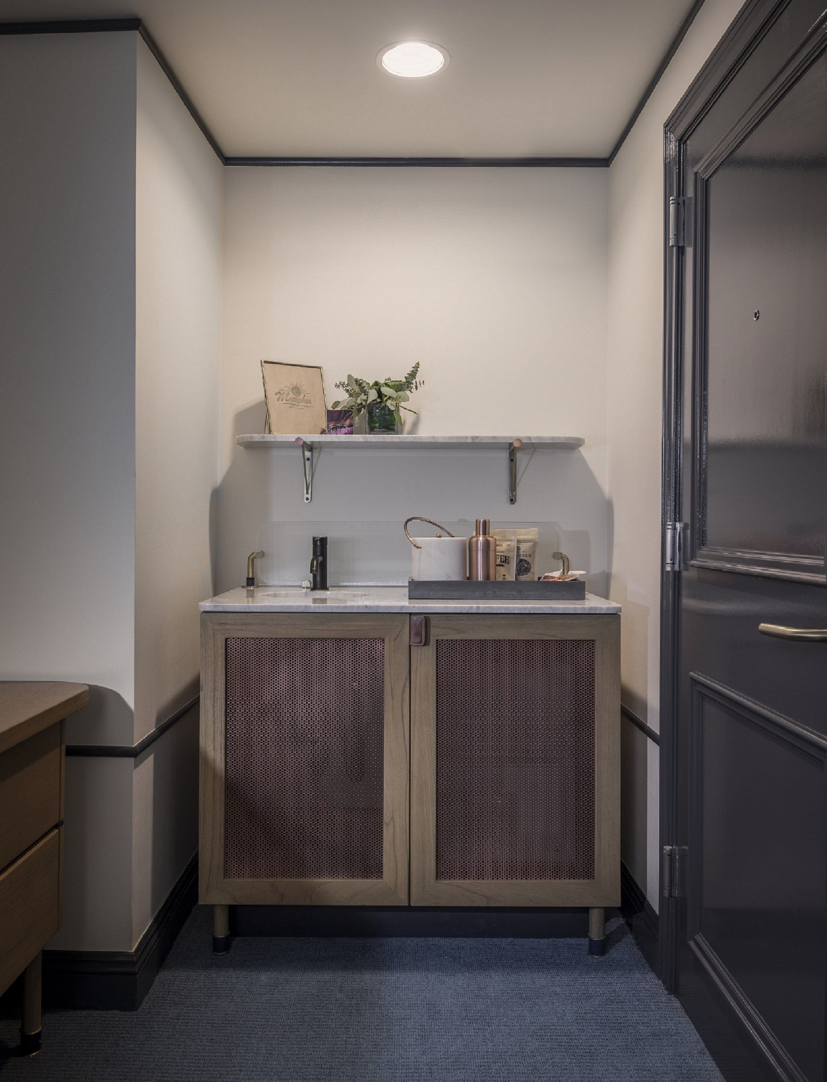 premium bedding, in-room safe, individually decorated