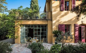 Villa 1726 | Property entrance