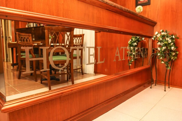 Bar (on property) - Athena Hotel (Rome)