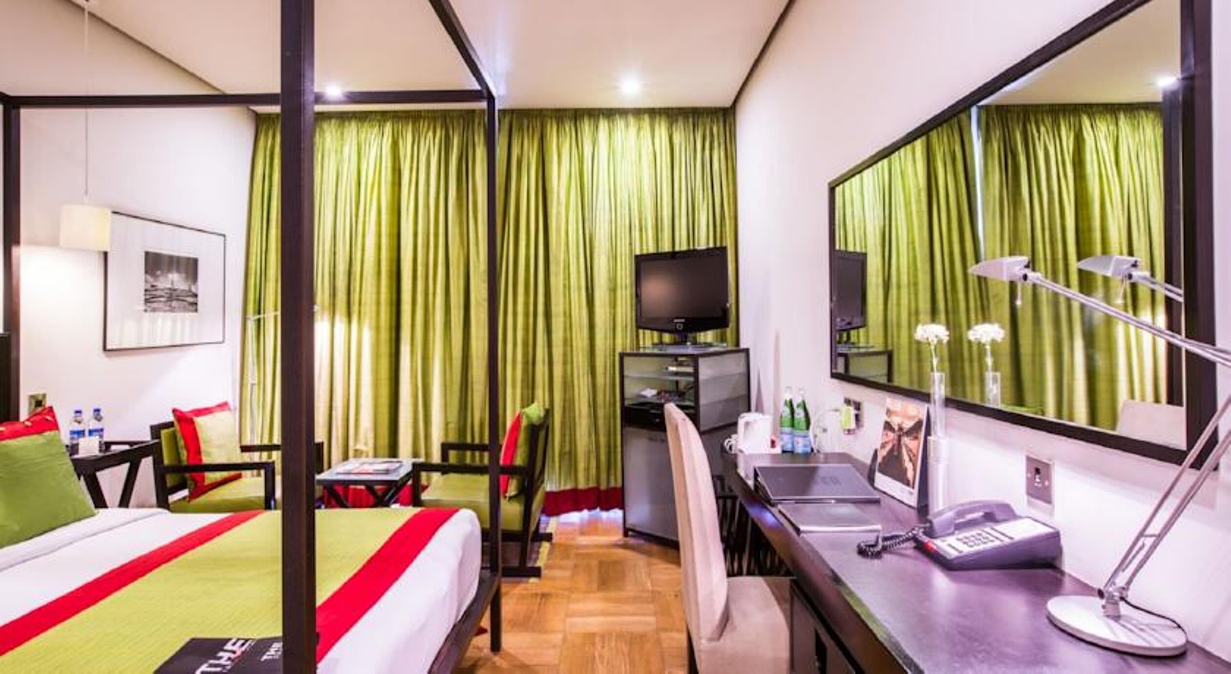 Literie de qualité, minibar, coffre-fort, bureau