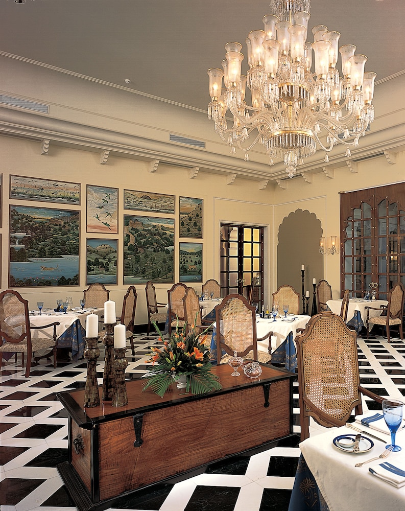 The Oberoi Vanyavilas Wildlife Resort, Ranthambore by null