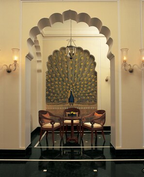 Lobby - The Oberoi Vanyavilas Wildlife Resort, Ranthambhore (Sawai Madhopur)