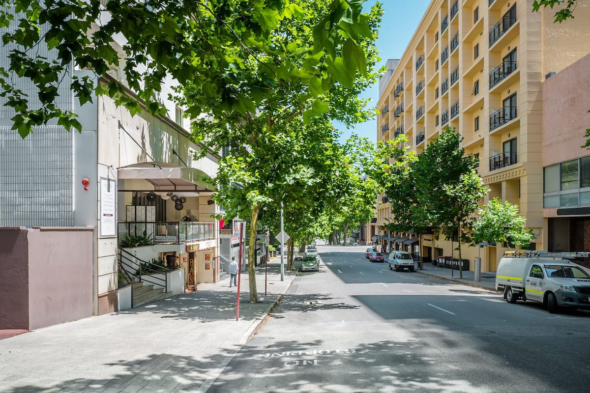 Doppia Executive, 1 letto queen con divano letto, non fumatori | Vista strada
