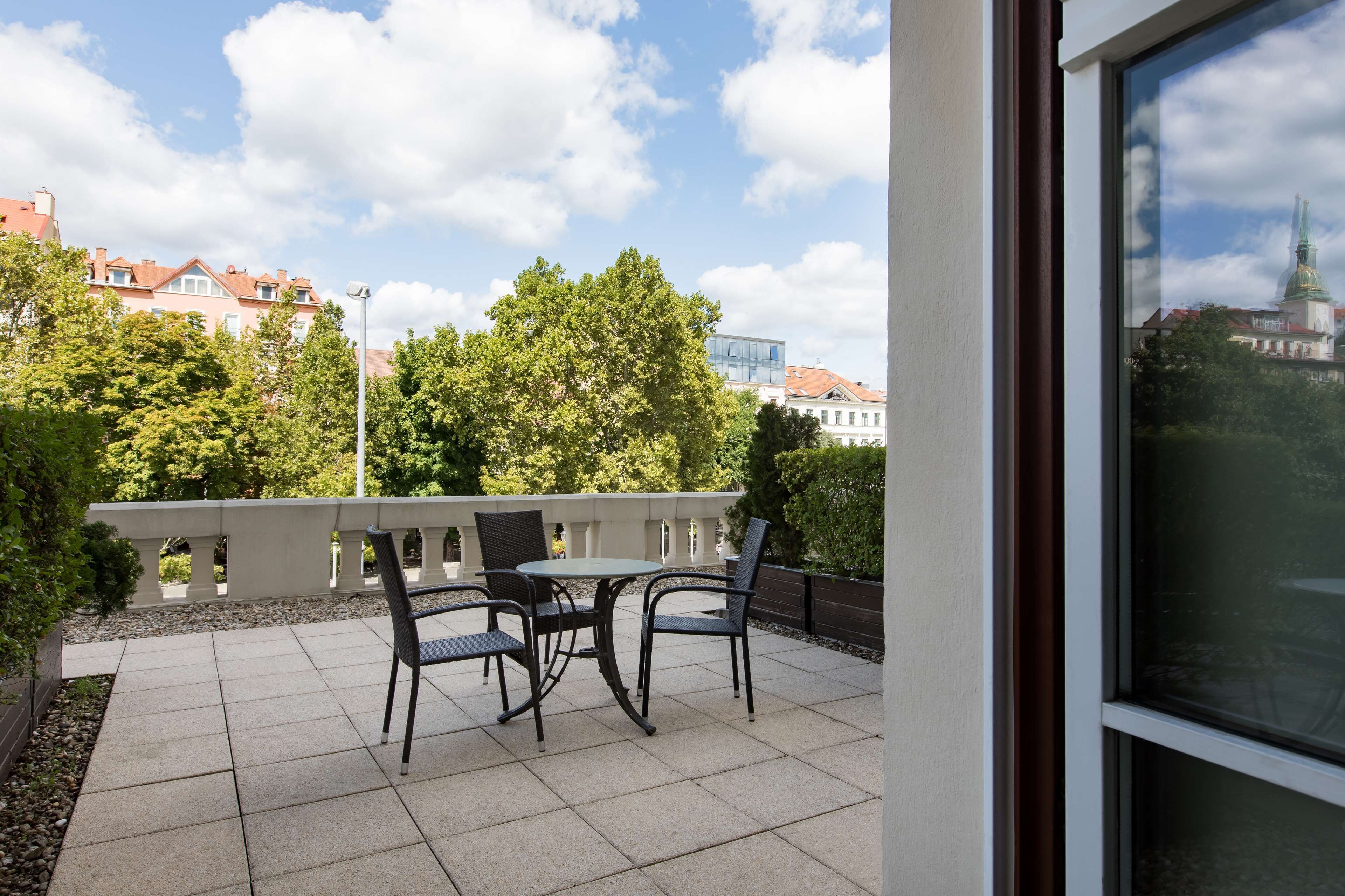 premium room, terrace (square view) | hypo-allergenic bedding, minibar, in-room safe, desk