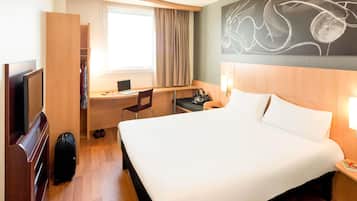 Chambre Standard, 2 lits une place | Bureau, chambres insonorisées, fer et planche à repasser, Wi-Fi gratuit