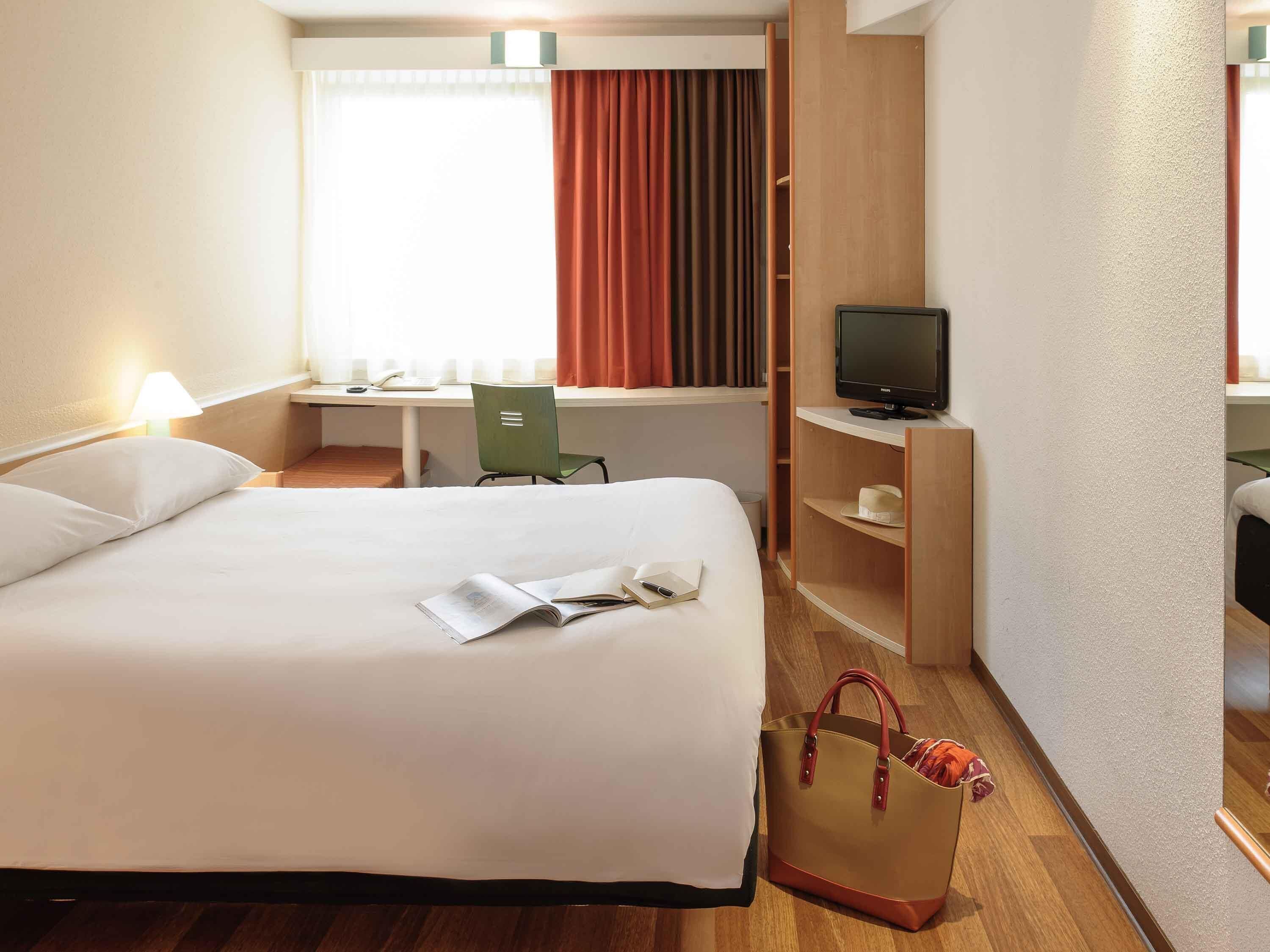 Standardzimmer, 1 Doppelbett | Allergikerbettwaren, Schreibtisch, laptopgeeigneter Arbeitsplatz