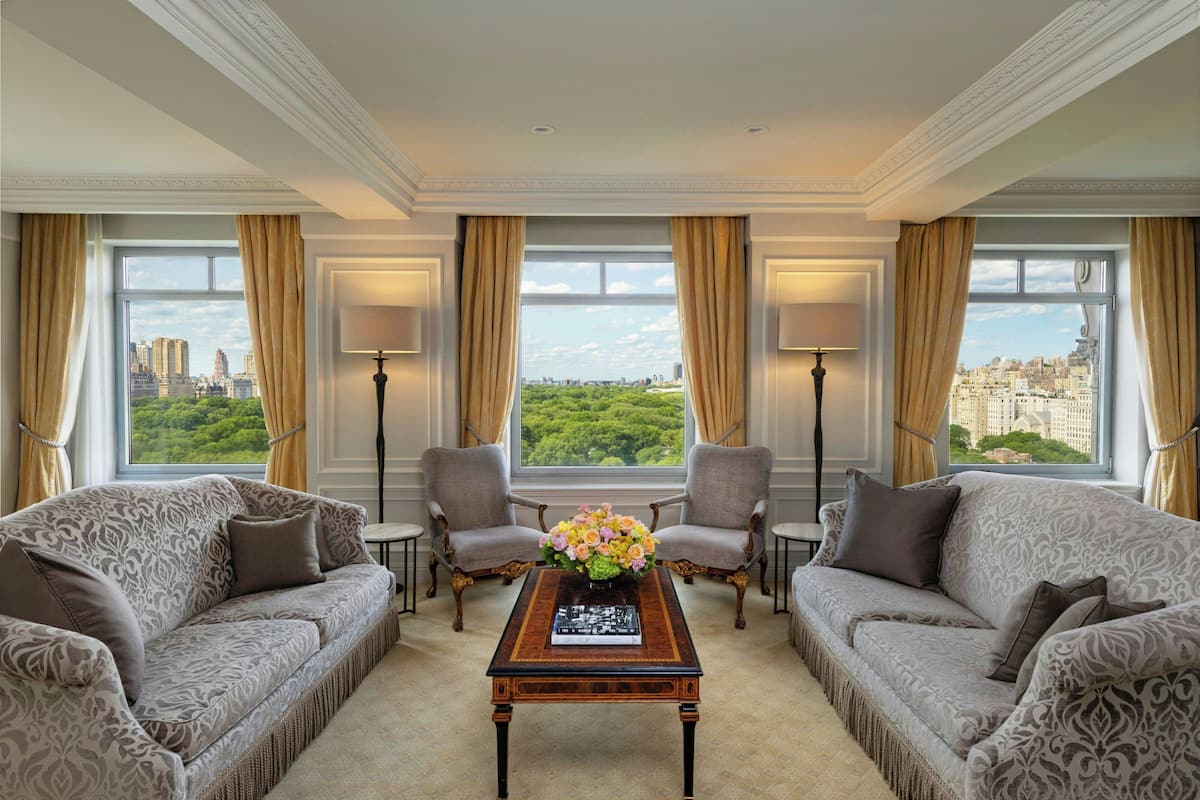 Suite – club, 1 kingsize-seng med sovesofa | Oppholdsrom | LCD-TV og Netflix