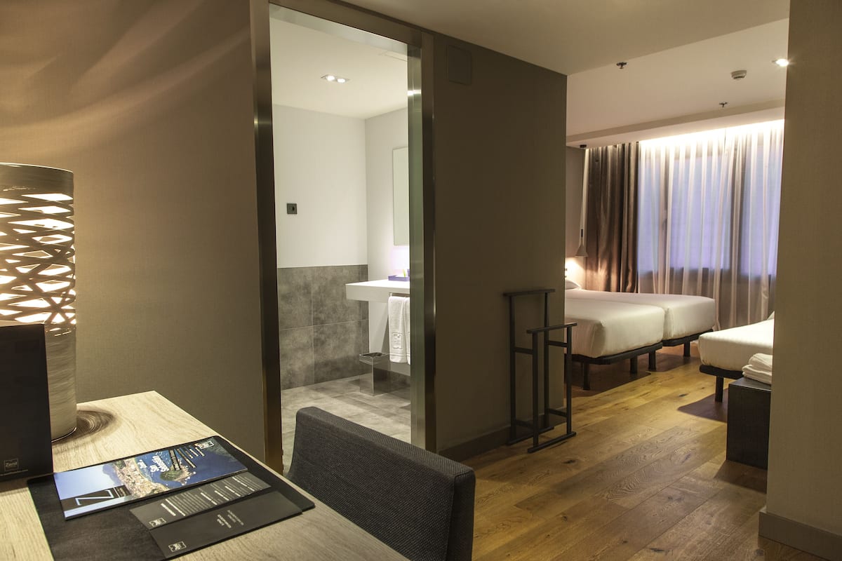 standard room (extra bed) | minibar, in-room safe, desk, laptop workspace