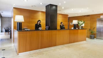 Mostrador para check-in y check-out
