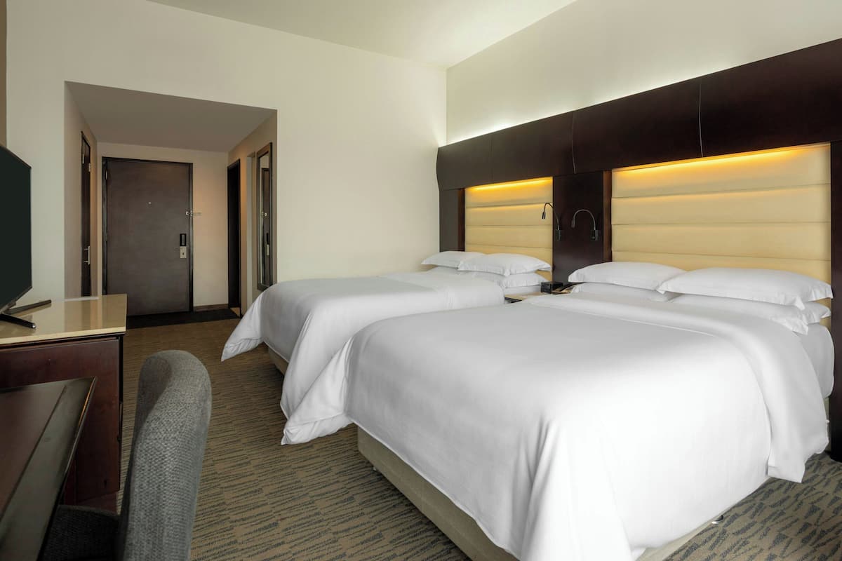 Club Room, 2 Double Beds (High Floor)