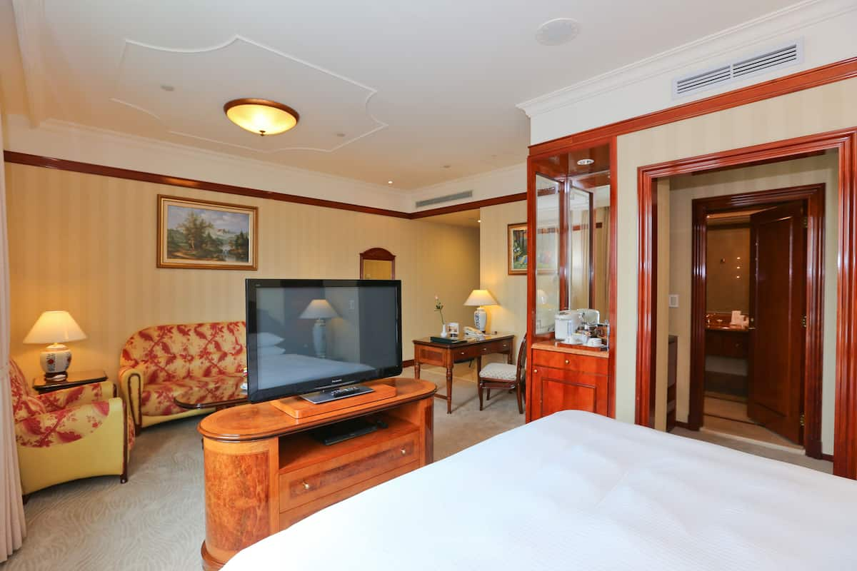 Superior Suite, 1 King Bed