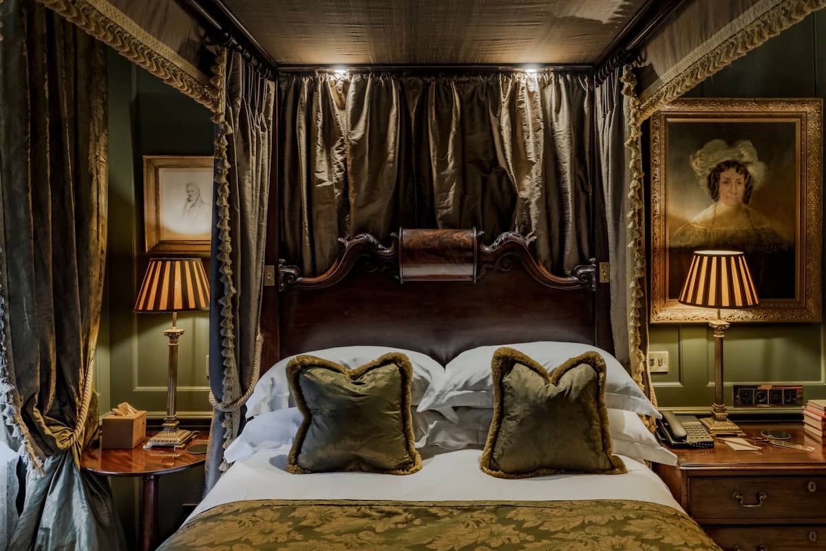 슈피리어룸, 더블침대 1개 | 고급 침구, 미니바, 객실 내 금고, 각각 다른 스타일의 인테리어