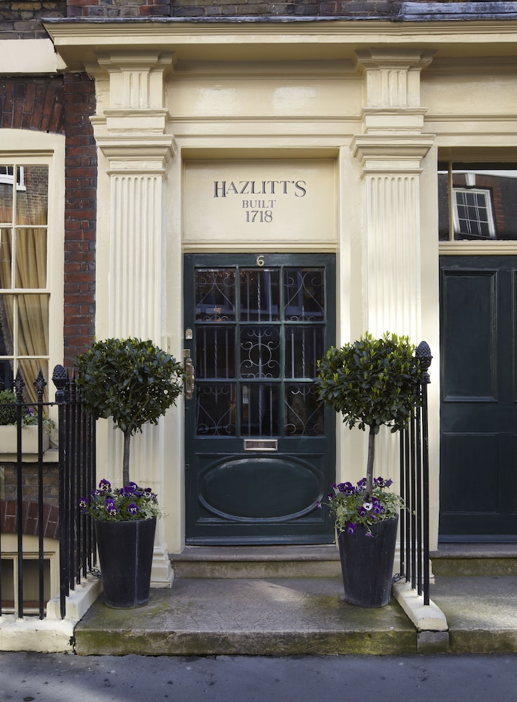 Hazlitt's by null