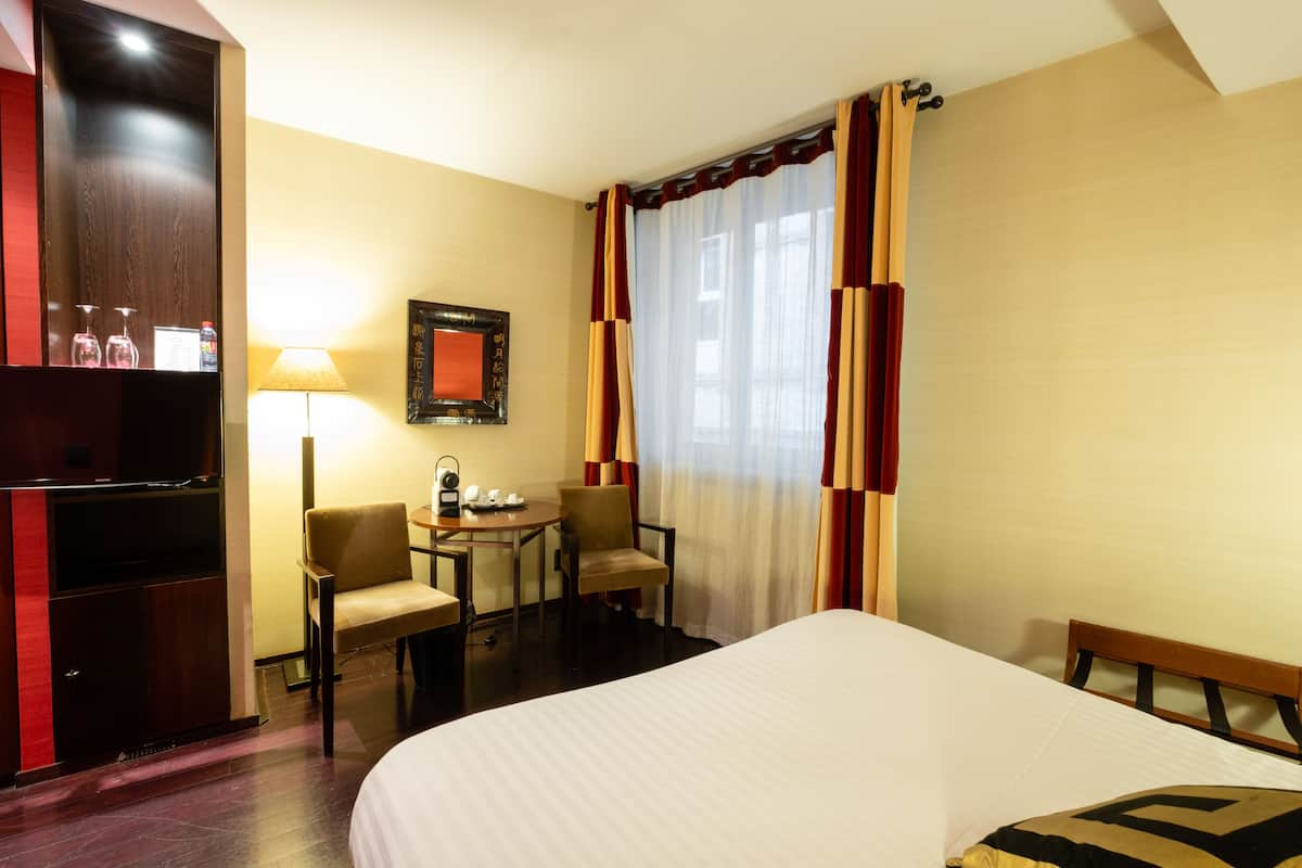Premium bedding, in-room safe, free cots/infant beds, free WiFi