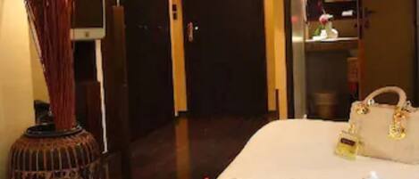 Literie de qualité supérieure, coffres-forts dans les chambres