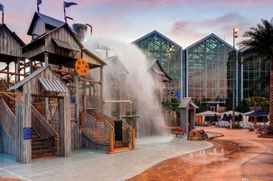 3 outdoor pools, cabanas (surcharge), pool umbrellas