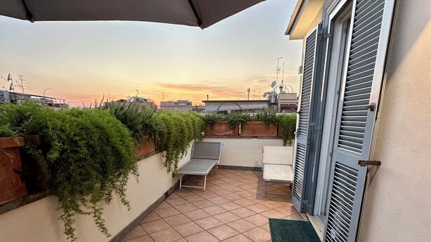 Standard Room | Minibar, in-room safe, desk, WiFi (free) - Hotel Principe Di Piemonte (Rome)