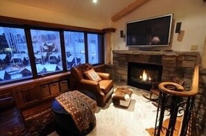 3 Bdrm Condo Mountain Village | Living area