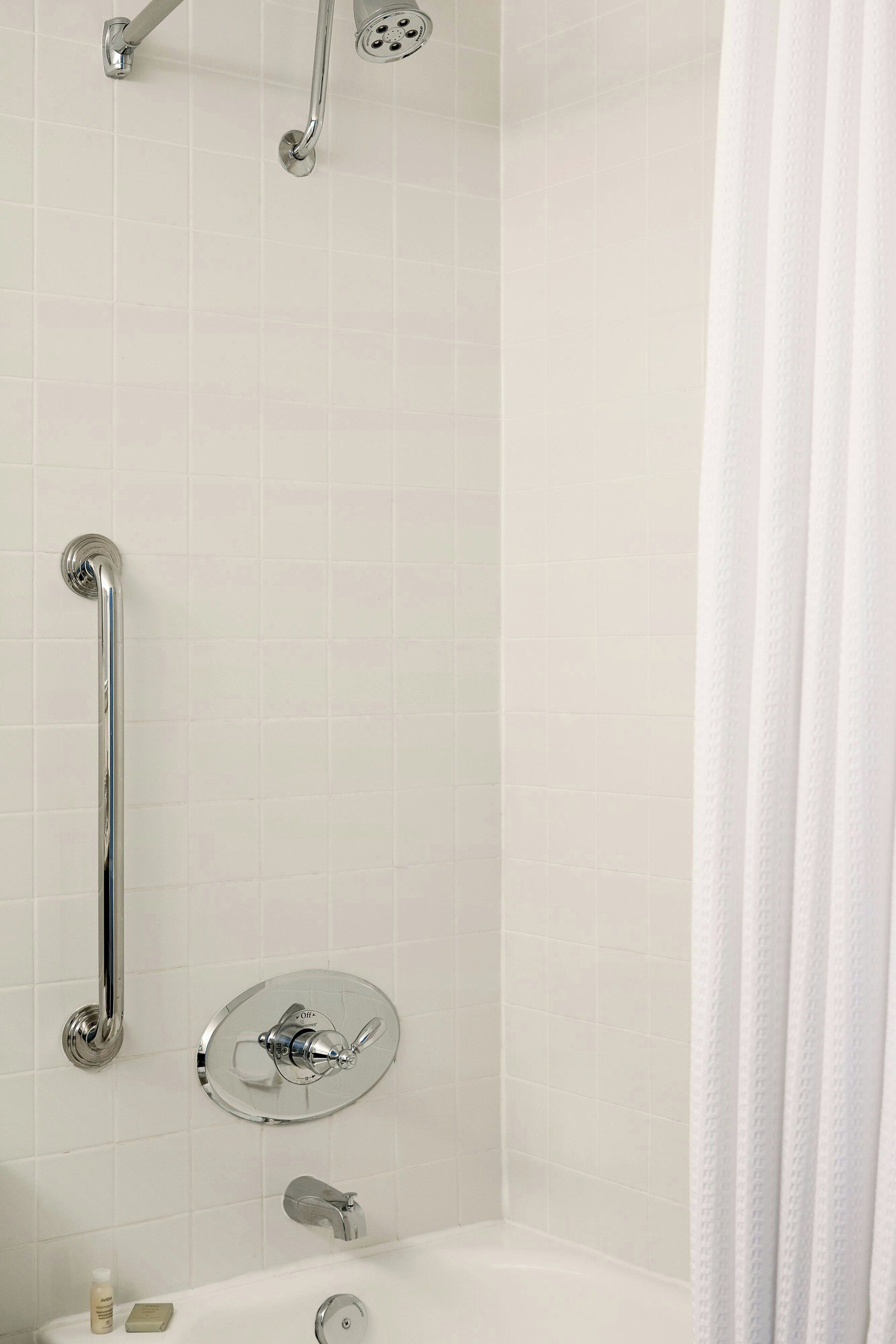 combined shower/bathtub, free toiletries, hair dryer, towels