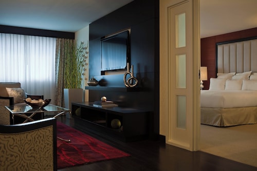 Renaissance Newark Airport Hotel