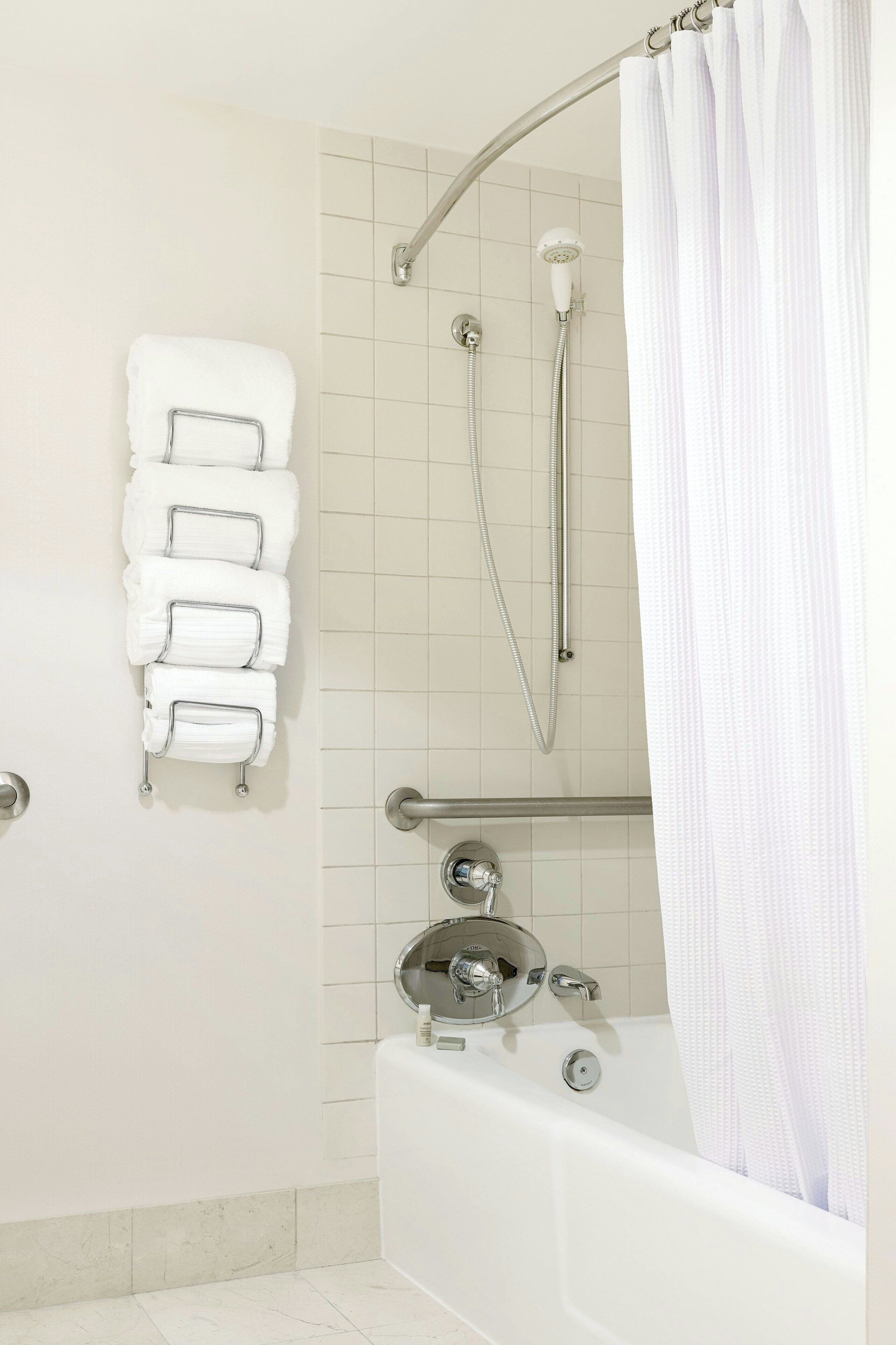 combined shower/bathtub, free toiletries, hair dryer, towels