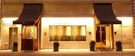 City Club Hotel - Image 11