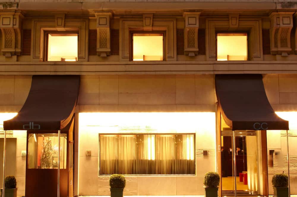 City Club Hotel