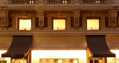 City Club Hotel