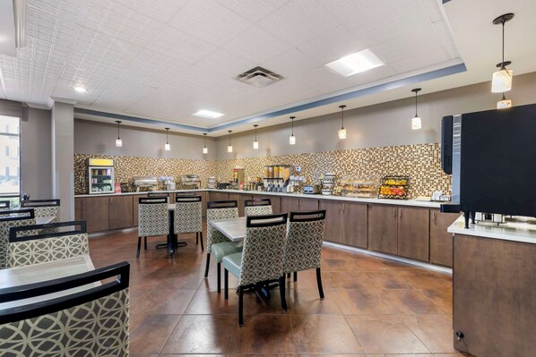 Free daily continental breakfast 