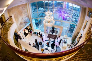 Lobby - MCC Mazurkas Conference Centre & Hotel (Ozarow Mazowiecki)