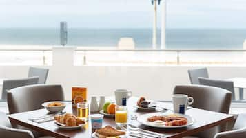 Engelsk frukost varje dag (GBP 11.5 per person)