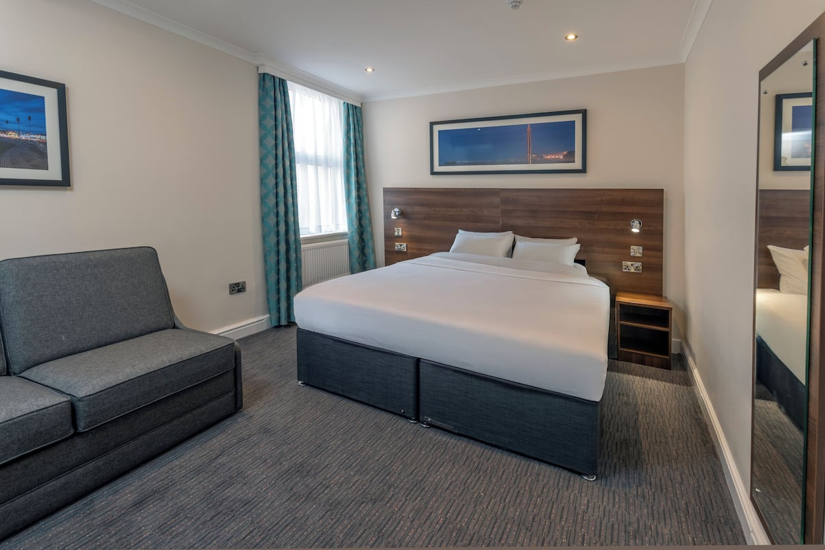 Bureau, espace de travail pour ordinateurs portables