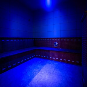 Couples treatment room(s), Turkish bath/hammam, body treatments