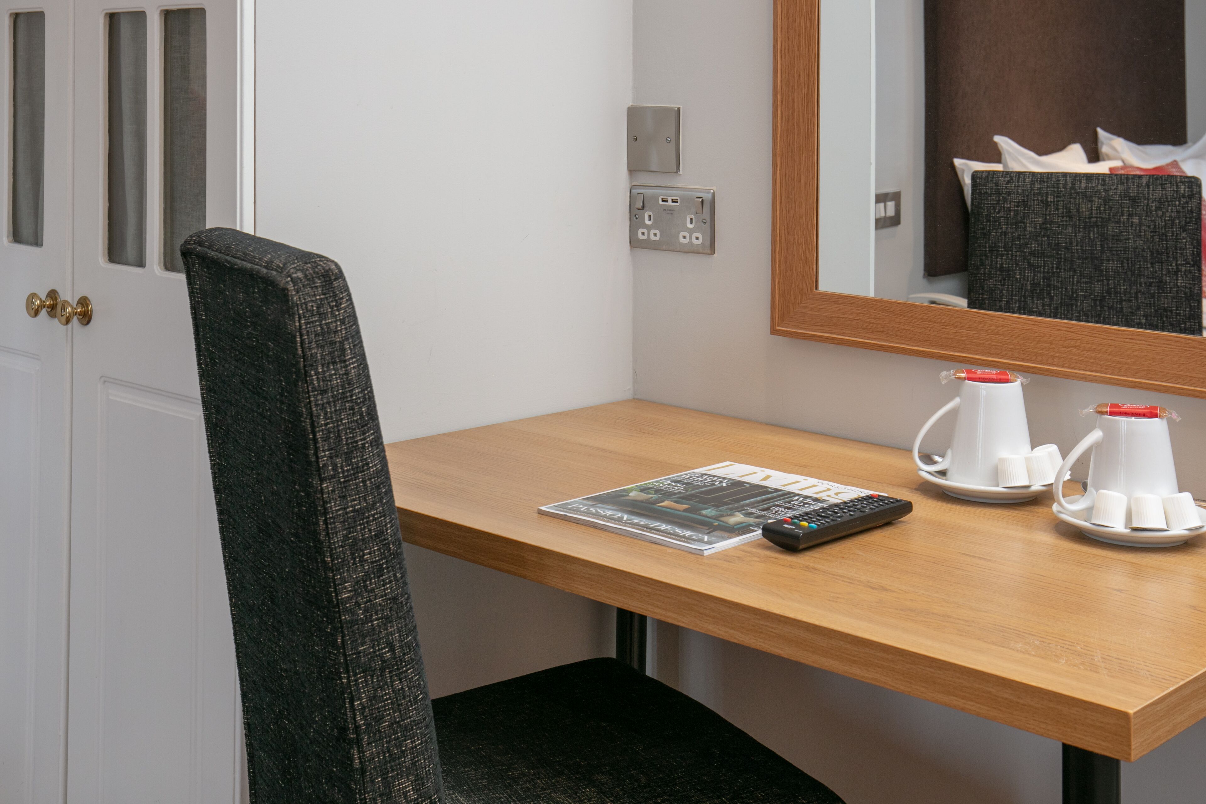 standard room, 2 single beds, non smoking | 1 bedroom, desk, blackout curtains, iron/ironing board