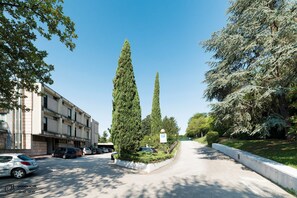 Ubetjent parkering (inkludert)