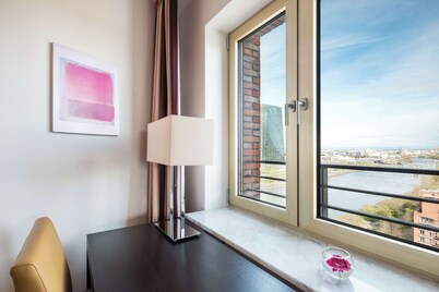Lindner Hotel Frankfurt Main Plaza, part of JdV by Hyatt