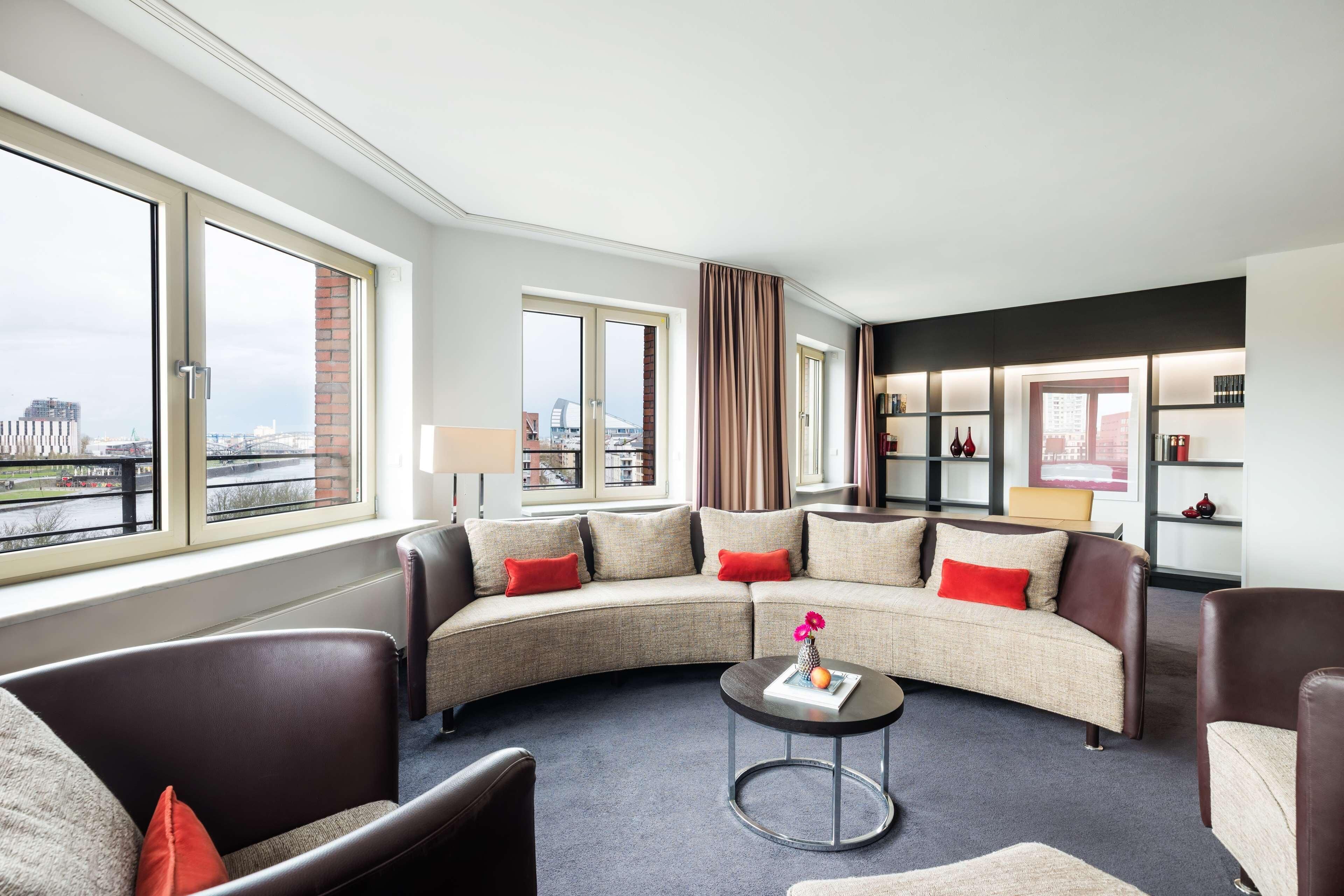 1 bedroom, memory-foam beds, in-room safe, individually decorated