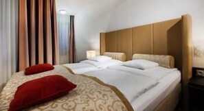 Unclassified image, 5 of 13, button