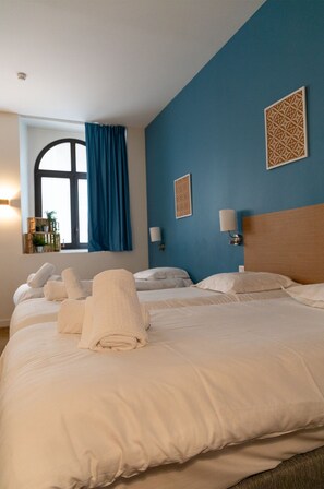 Superior Quadruple Room | Premium bedding, in-room safe, desk, blackout drapes - Hotel Le Clocher de Rodez (Toulouse)