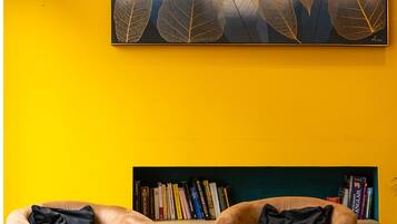 Dagelijks ontbijtbuffet (EUR 12.90 per persoon)