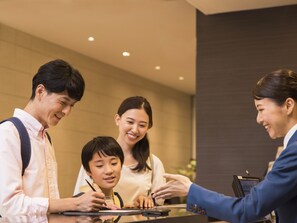 Check-in/check-out kiosk