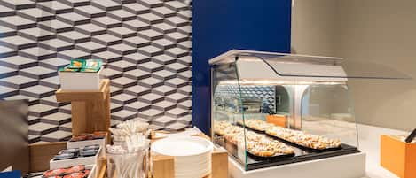 Petit déjeuner buffet compris